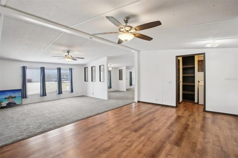 House in Polk City, Florida 3 bedrooms, 171.68 sq.m. № 1900389 - photo 15