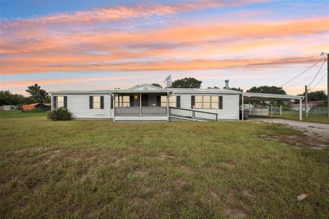 House in Polk City, Florida 3 bedrooms, 171.68 sq.m. № 1900389 - photo 1