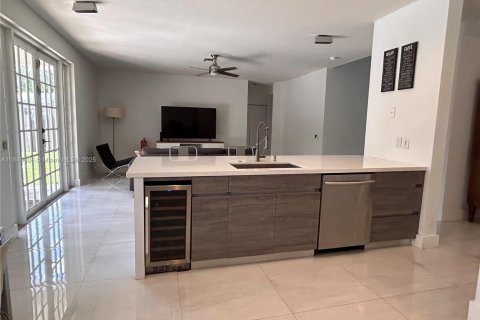 Villa ou maison à louer à Weston, Floride: 4 chambres, 256.41 m2 № 1852140 - photo 11