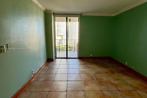 Condominio en venta en Miami, Florida, 1 dormitorio, 77.67 m2 № 1817642 - foto 18