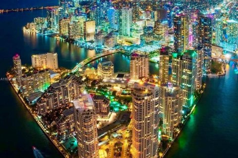 Condominio en venta en Miami, Florida, 1 dormitorio, 77.67 m2 № 1817642 - foto 6