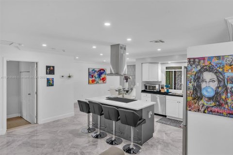 Villa ou maison à louer à Fort Lauderdale, Floride: 5 chambres, 222.04 m2 № 1972102 - photo 22