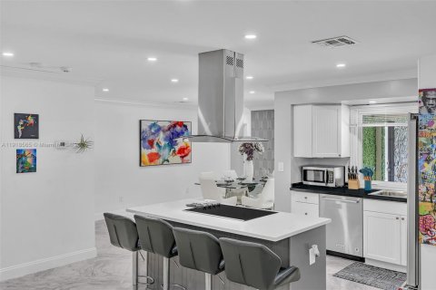 Villa ou maison à louer à Fort Lauderdale, Floride: 5 chambres, 222.04 m2 № 1972102 - photo 23