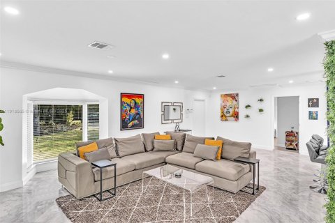 Villa ou maison à louer à Fort Lauderdale, Floride: 5 chambres, 222.04 m2 № 1972102 - photo 14