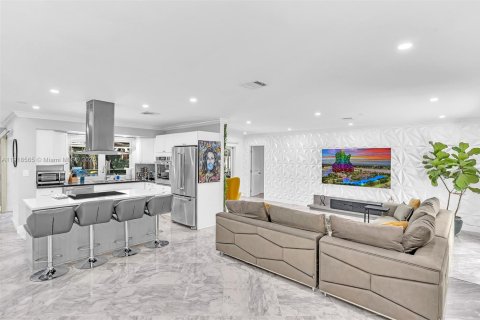 Villa ou maison à louer à Fort Lauderdale, Floride: 5 chambres, 222.04 m2 № 1972102 - photo 9