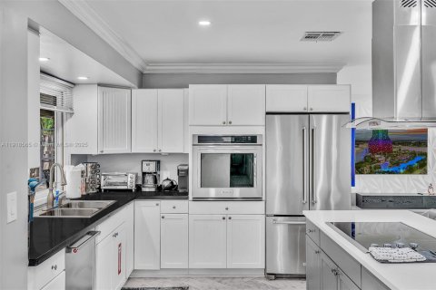 Villa ou maison à louer à Fort Lauderdale, Floride: 5 chambres, 222.04 m2 № 1972102 - photo 30