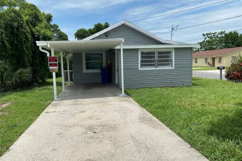 House in Winter Haven, Florida 3 bedrooms, 71.35 sq.m. № 2166039