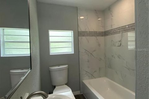 House in Winter Haven, Florida 3 bedrooms, 71.35 sq.m. № 2166039 - photo 7