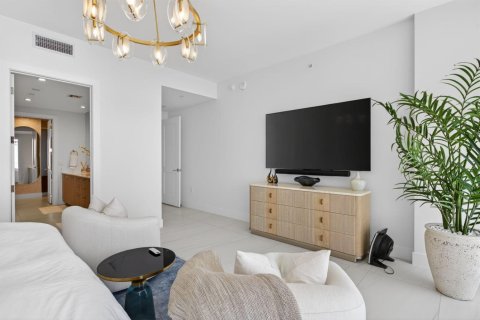Condo in Fort Lauderdale, Florida, 3 bedrooms № 2175588 - photo 25
