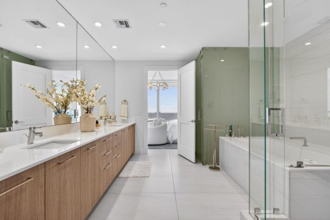 Condo in Fort Lauderdale, Florida, 3 bedrooms № 2175588 - photo 26