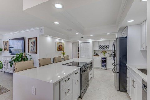 Condo in Riviera Beach, Florida, 2 bedrooms № 2089631 - photo 3
