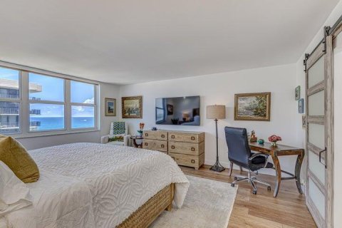 Condo in Riviera Beach, Florida, 2 bedrooms № 2089631 - photo 18