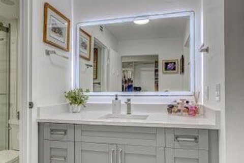 Condo in Riviera Beach, Florida, 2 bedrooms № 2089631 - photo 26