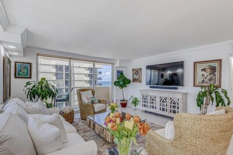 Condo in Riviera Beach, Florida, 2 bedrooms № 2089631 - photo 10