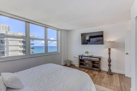Condo in Riviera Beach, Florida, 2 bedrooms № 2089631 - photo 22
