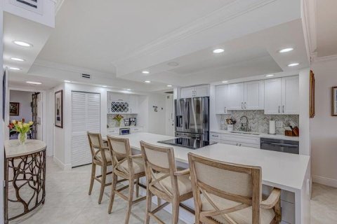 Condo in Riviera Beach, Florida, 2 bedrooms № 2089631 - photo 6