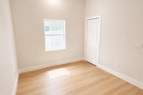 House in Tampa, Florida 3 bedrooms, 133.04 sq.m. № 2216974 - photo 21