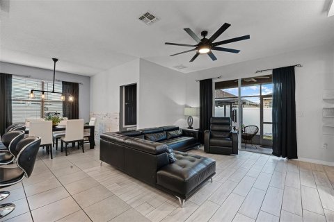 House in Kissimmee, Florida 4 bedrooms, 168.25 sq.m. № 1791410 - photo 7