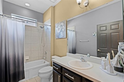 House in Kissimmee, Florida 4 bedrooms, 168.25 sq.m. № 1791410 - photo 15