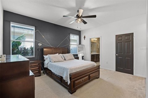 House in Kissimmee, Florida 4 bedrooms, 168.25 sq.m. № 1791410 - photo 10