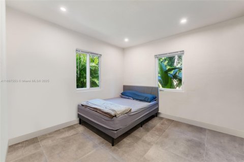 Propiedad comercial en venta en Miami, Florida, 206.61 m2 № 1949214 - foto 29