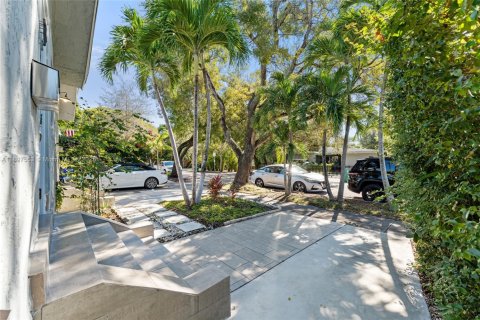 Propiedad comercial en venta en Miami, Florida, 206.61 m2 № 1949214 - foto 21