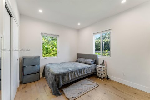 Propiedad comercial en venta en Miami, Florida, 206.61 m2 № 1949214 - foto 14