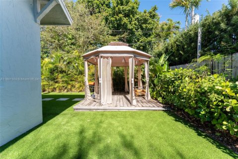 Propiedad comercial en venta en Miami, Florida, 206.61 m2 № 1949214 - foto 20