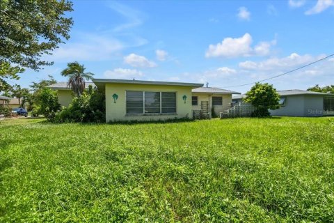 House in Venice, Florida 2 bedrooms, 122.72 sq.m. № 1914780 - photo 24