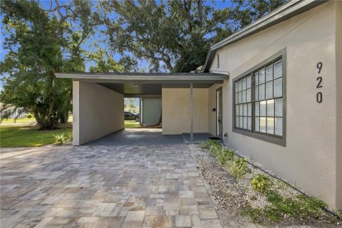 House in Tampa, Florida 3 bedrooms, 151.24 sq.m. № 2398317 - photo 3