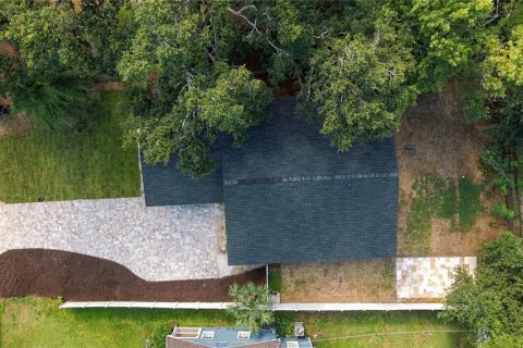 House in Tampa, Florida 3 bedrooms, 151.24 sq.m. № 2398317 - photo 28