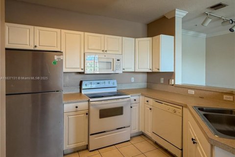 Condo in Miramar, Florida, 2 bedrooms  № 1822199 - photo 17