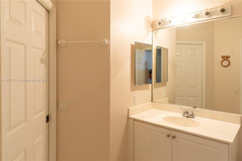 Condo in Miramar, Florida, 2 bedrooms  № 1822199 - photo 4