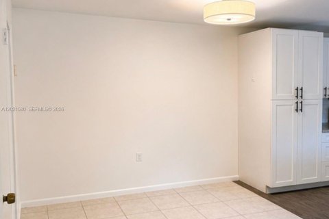 Townhouse in Palm Beach Gardens, Florida 2 bedrooms, 123.19 sq.m. № 2083972 - photo 10