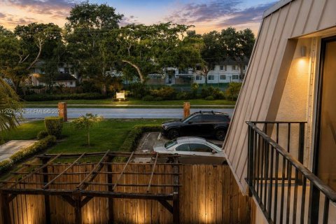 Townhouse in Palm Beach Gardens, Florida 2 bedrooms, 123.19 sq.m. № 2083972 - photo 7