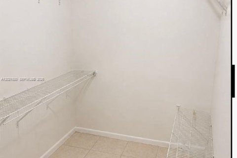 Townhouse in Palm Beach Gardens, Florida 2 bedrooms, 123.19 sq.m. № 2083972 - photo 17