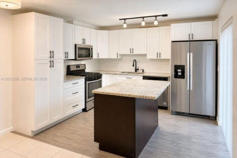 Townhouse in Palm Beach Gardens, Florida 2 bedrooms, 123.19 sq.m. № 2083972