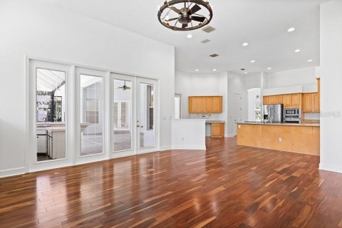 House in Fish Hawk, Florida 5 bedrooms, 447.88 sq.m. № 2315190 - photo 11