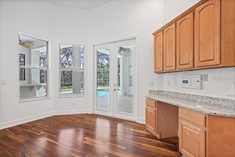 House in Fish Hawk, Florida 5 bedrooms, 447.88 sq.m. № 2315190 - photo 16