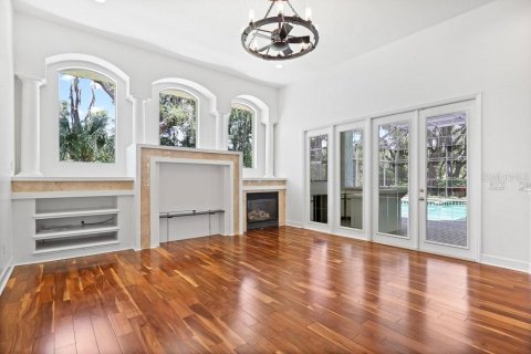 House in Fish Hawk, Florida 5 bedrooms, 447.88 sq.m. № 2315190 - photo 9