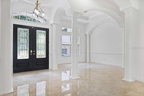 House in Fish Hawk, Florida 5 bedrooms, 447.88 sq.m. № 2315190 - photo 5