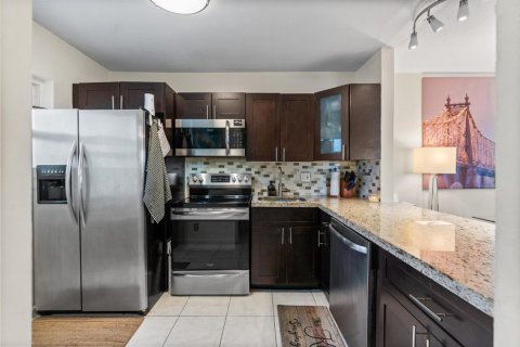 Condominio en venta en Hollywood, Florida, 2 dormitorios, 84.45 m2 № 2270619 - foto 4
