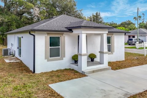 Villa ou maison à vendre à Tampa, Floride: 3 chambres, 118.91 m2 № 2425838 - photo 2