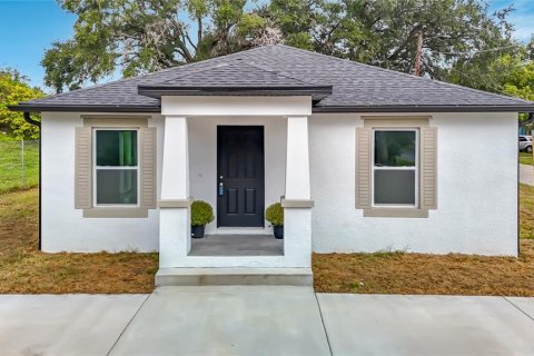 Villa ou maison à Tampa, Floride 3 chambres, 118.91 m2 № 2425838