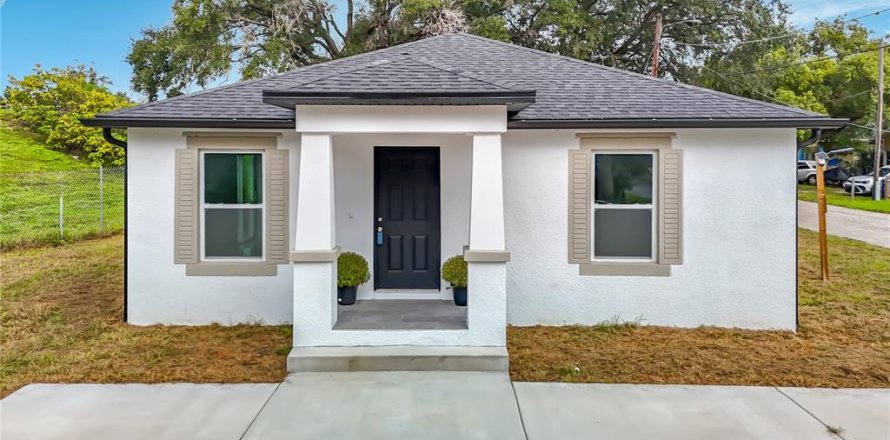 Villa ou maison à Tampa, Floride 3 chambres, 118.91 m2 № 2425838