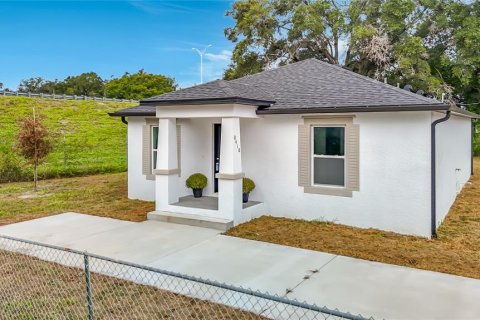 Villa ou maison à vendre à Tampa, Floride: 3 chambres, 118.91 m2 № 2425838 - photo 3