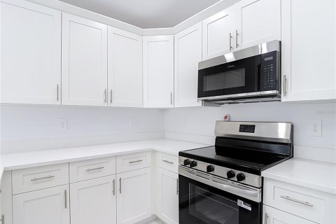 Villa ou maison à vendre à Tampa, Floride: 3 chambres, 118.91 m2 № 2425838 - photo 10