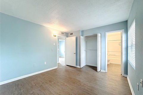 Condo in Orlando, Florida, 4 bedrooms  № 1882748 - photo 6