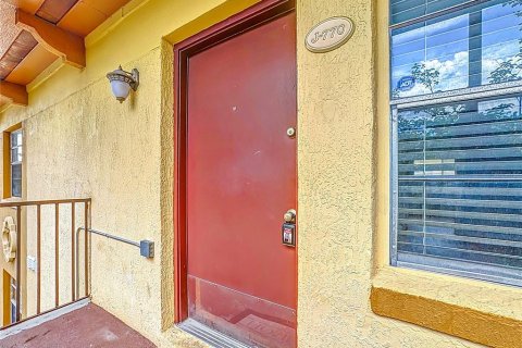 Condo in Orlando, Florida, 4 bedrooms  № 1882748 - photo 2