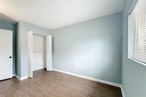 Condo in Orlando, Florida, 4 bedrooms  № 1882748 - photo 13